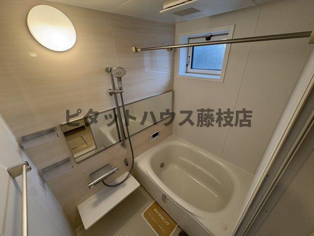 拡大写真：牧之原市細江 2階201の風呂