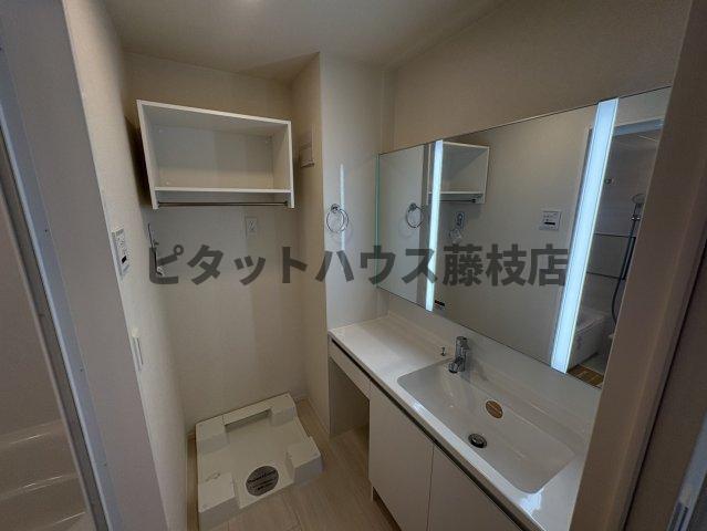拡大写真：牧之原市細江 2階201の洗面所