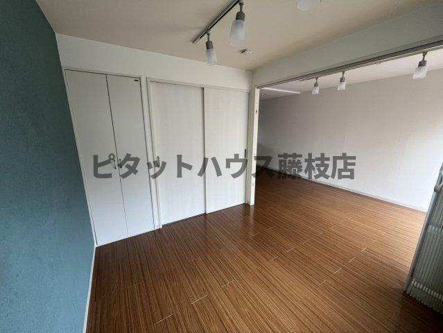 拡大写真:焼津市大栄町1丁目 1階102の居間