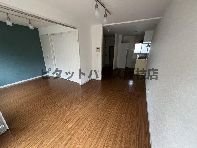 拡大写真:焼津市大栄町1丁目 1階102の居間