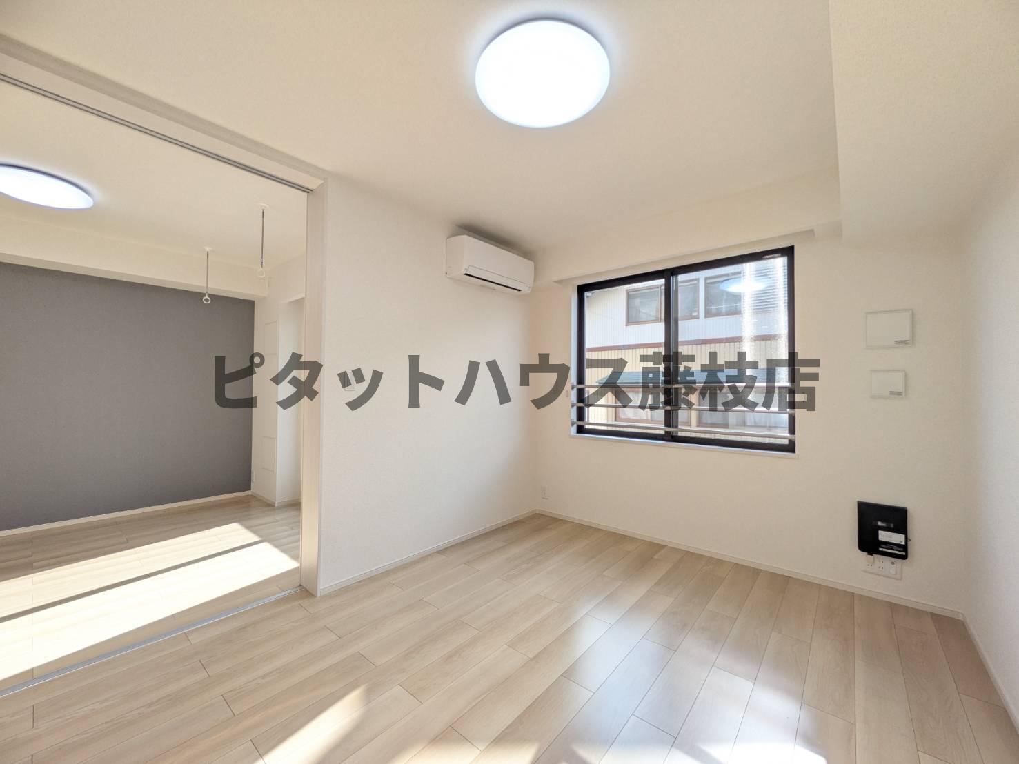 拡大写真:藤枝市高柳3丁目 2階206の居間
