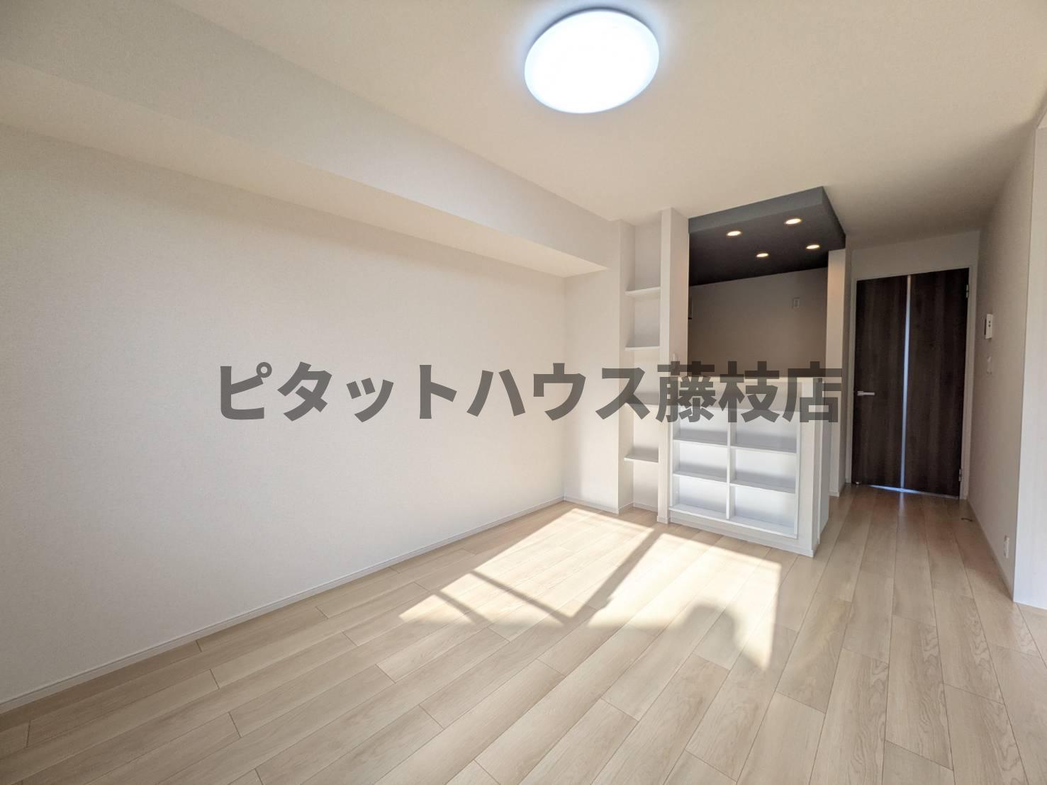 拡大写真:藤枝市高柳3丁目 2階206の居間