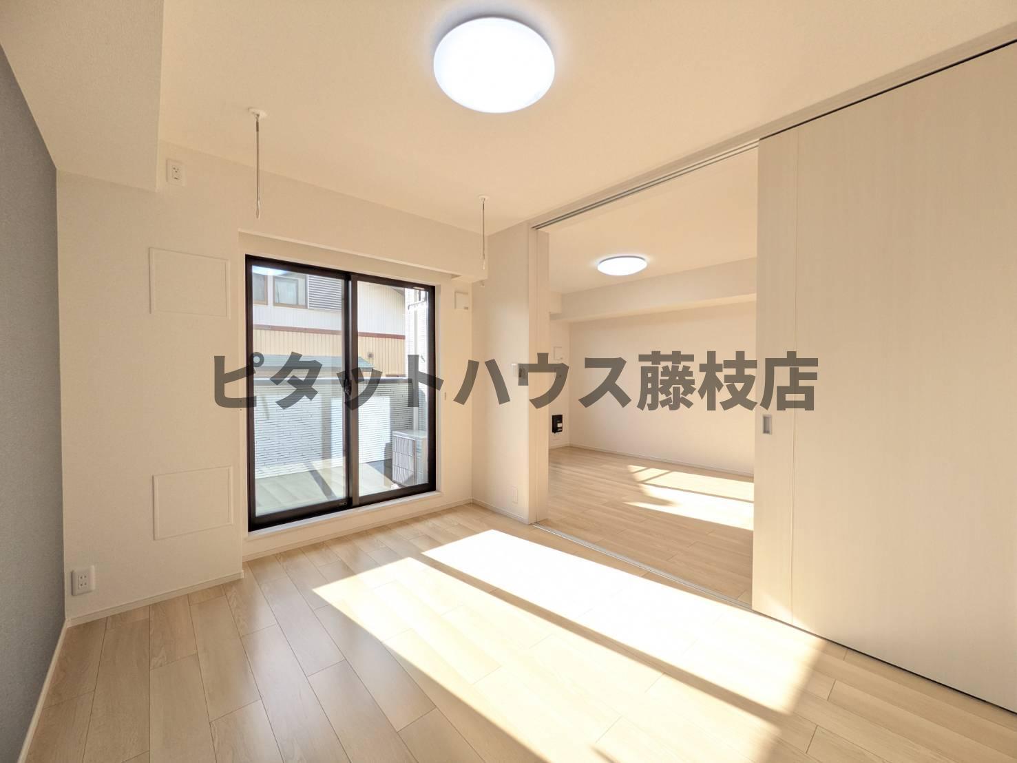 拡大写真:藤枝市高柳3丁目 2階206の洋室