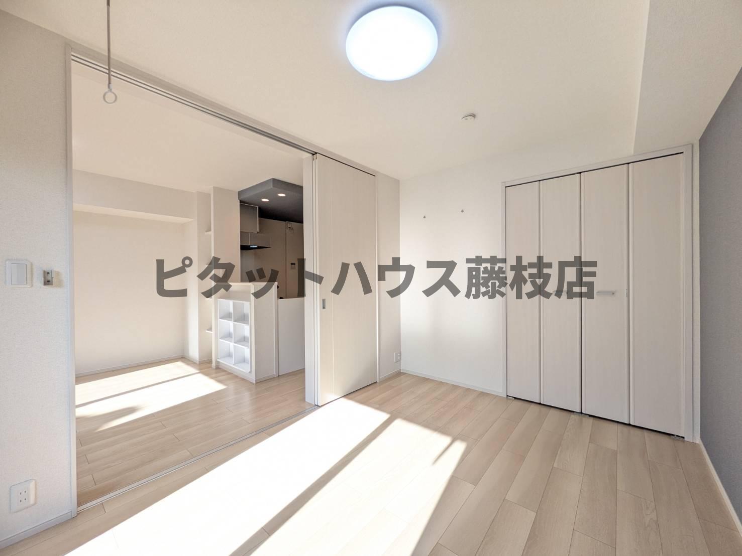拡大写真:藤枝市高柳3丁目 2階206の洋室