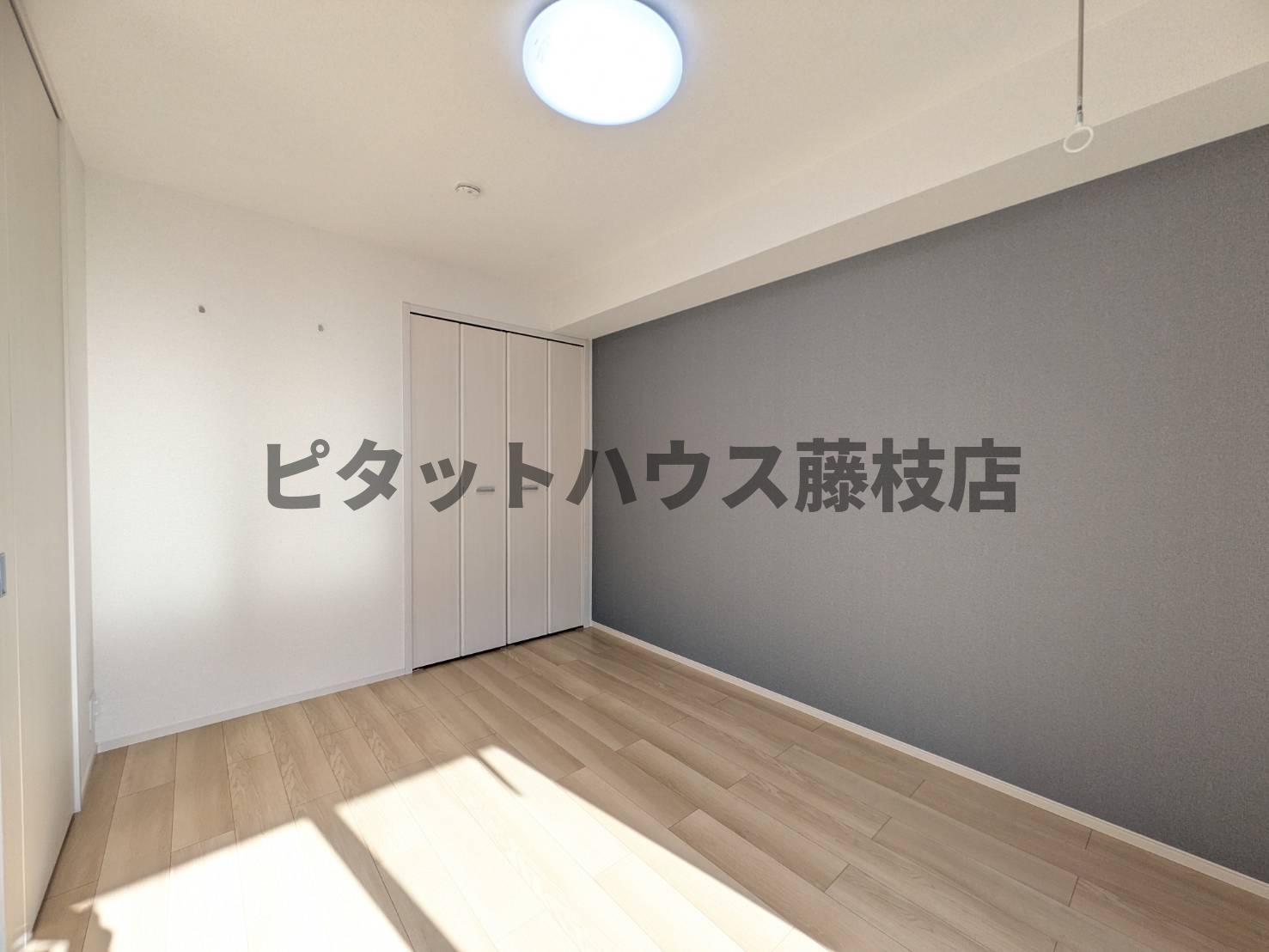 拡大写真:藤枝市高柳3丁目 2階206の洋室