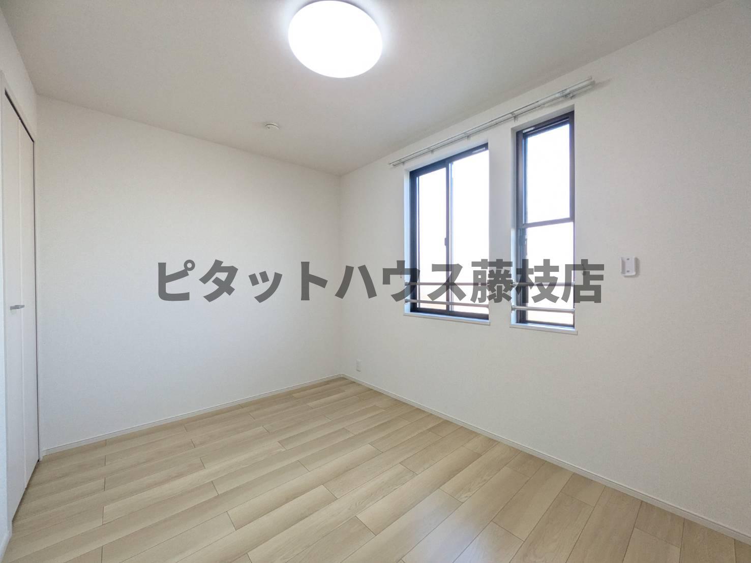 拡大写真:藤枝市高柳3丁目 2階206の洋室