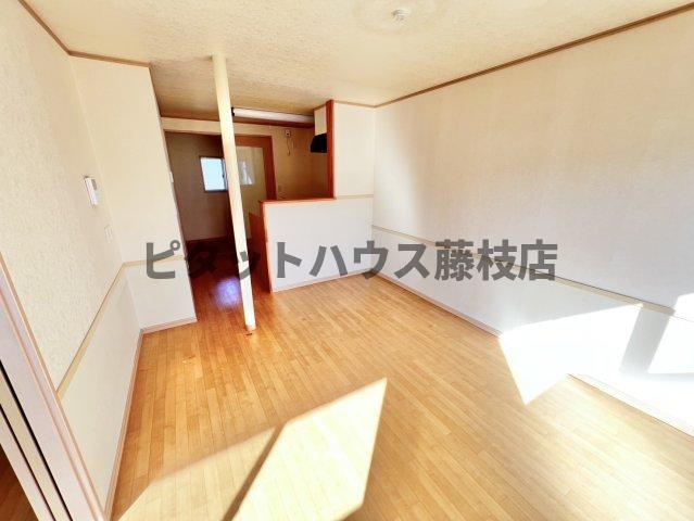 拡大写真:焼津市大栄町1丁目 2階202の居間