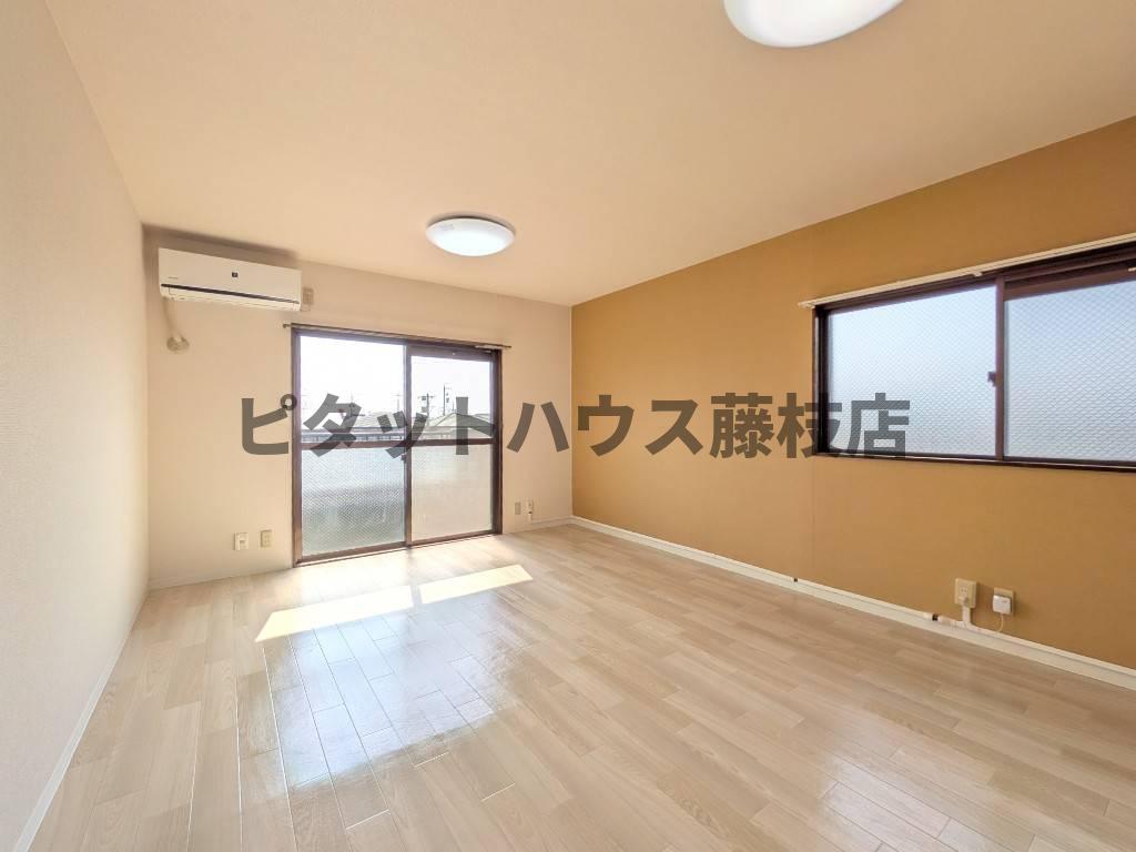 拡大写真:藤枝市高柳1丁目 3階305の居間