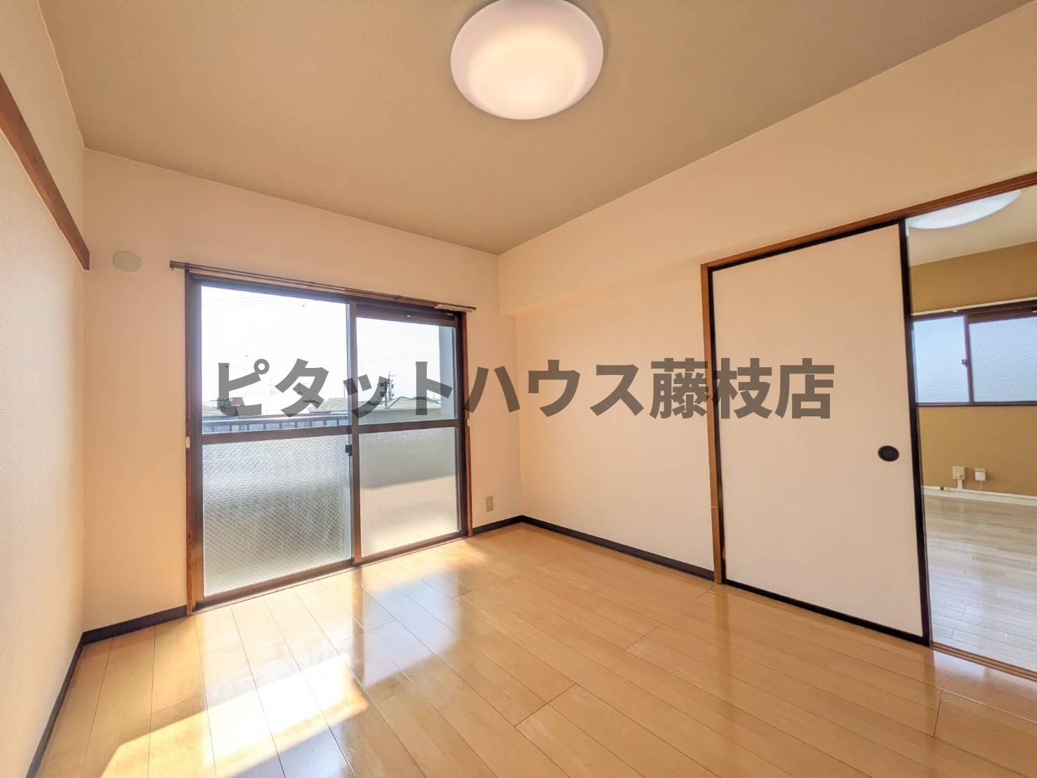 拡大写真:藤枝市高柳1丁目 3階305の洋室