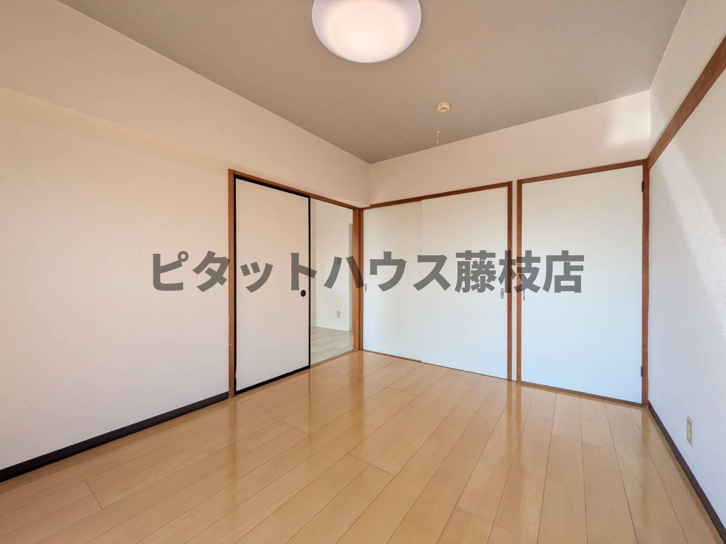拡大写真:藤枝市高柳1丁目 3階305の洋室