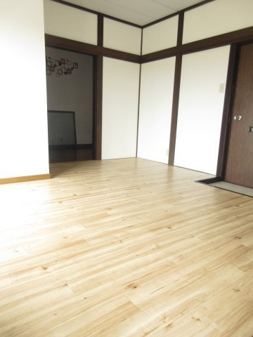 拡大写真:牧之原市細江 1階203の居間