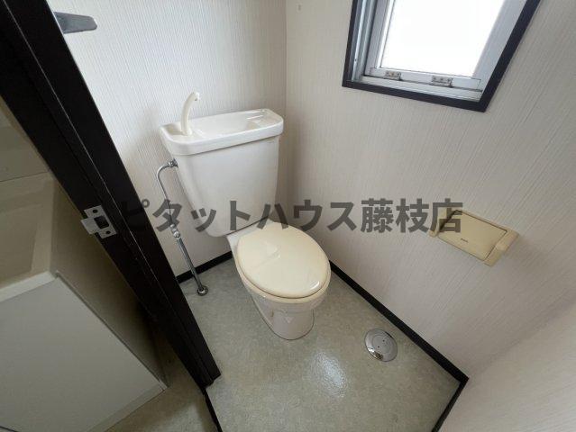 拡大写真:焼津市三ケ名 4階403のトイレ