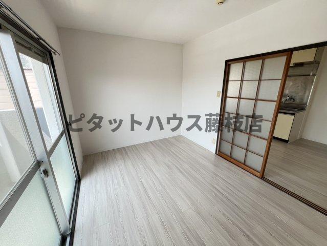拡大写真:焼津市三ケ名 4階403の居間