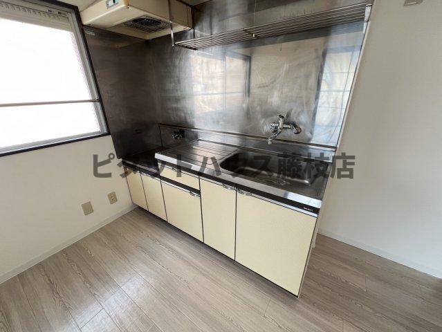 拡大写真:焼津市三ケ名 4階403のキッチン