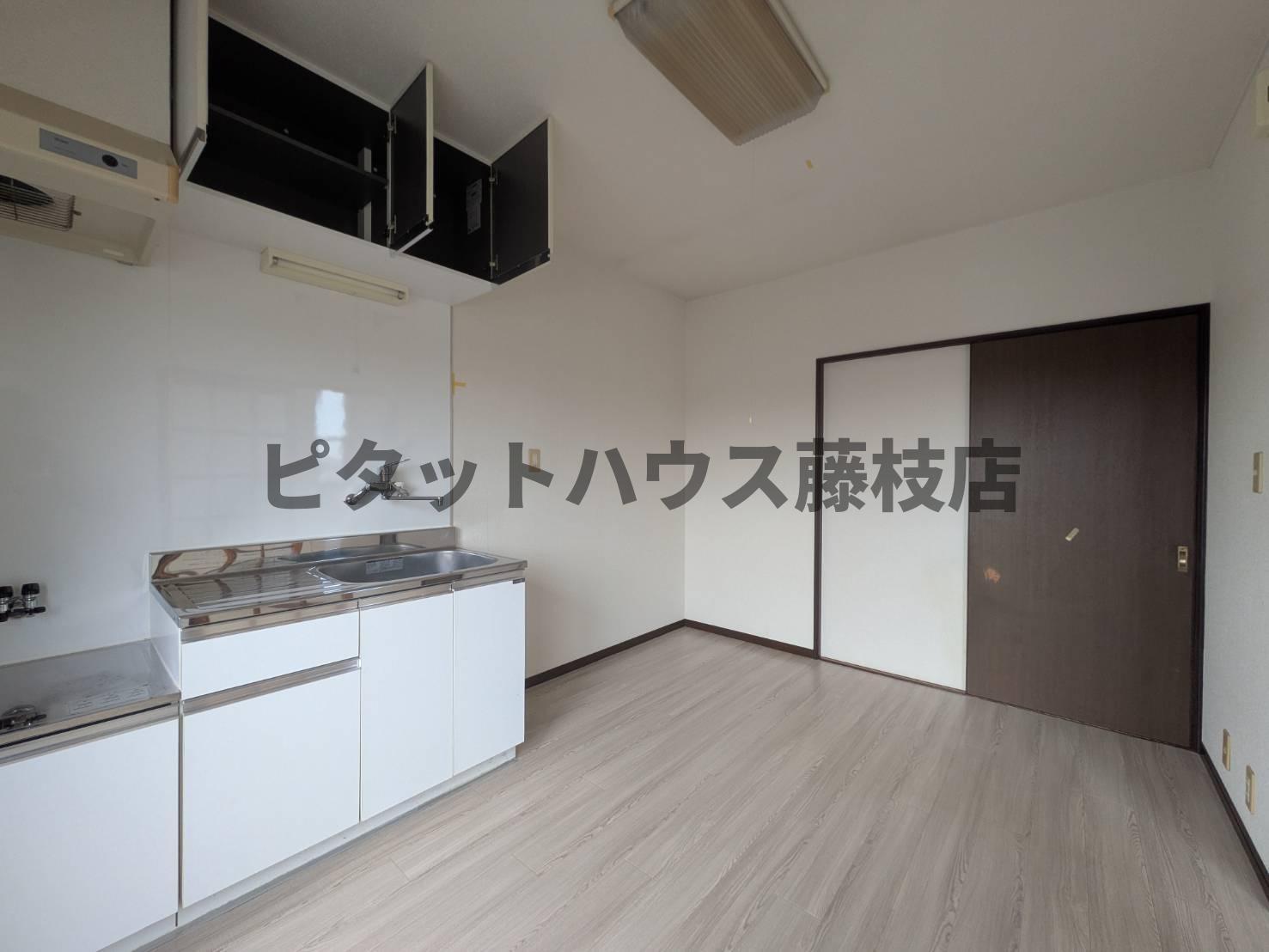 拡大写真:藤枝市小石川町4丁目 2階201の居間