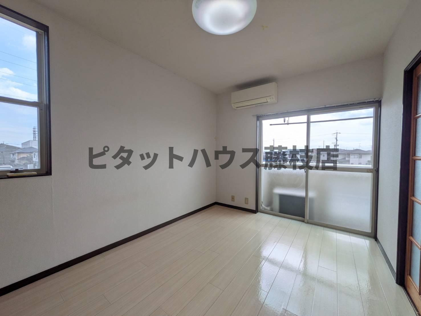拡大写真:藤枝市小石川町4丁目 2階201の洋室