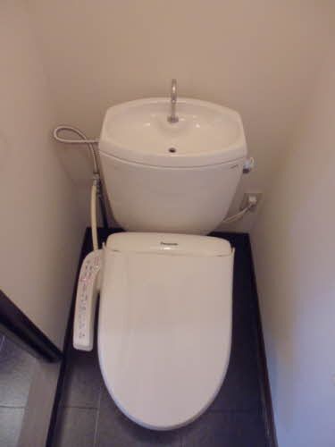拡大写真:焼津市塩津 1階B102のトイレ