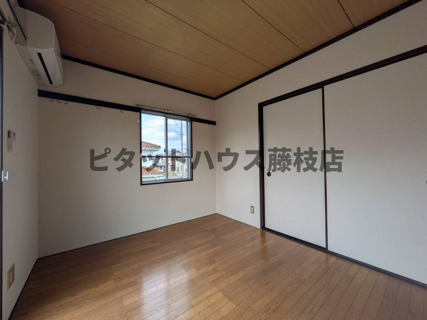 拡大写真:藤枝市田沼4丁目 1階202の洋室