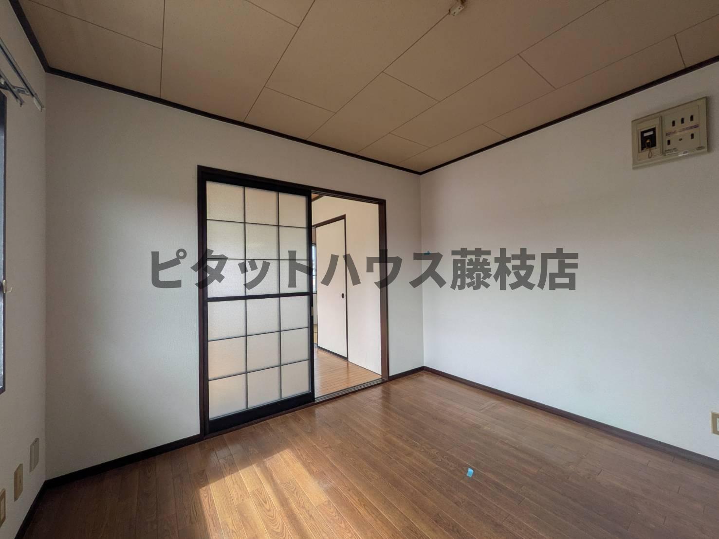 拡大写真:藤枝市田沼4丁目 1階202の居間