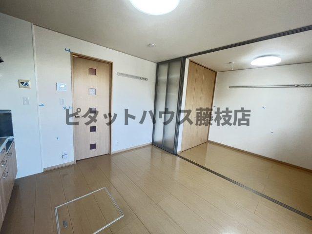 拡大写真:藤枝市小石川町4丁目 1階102の居間