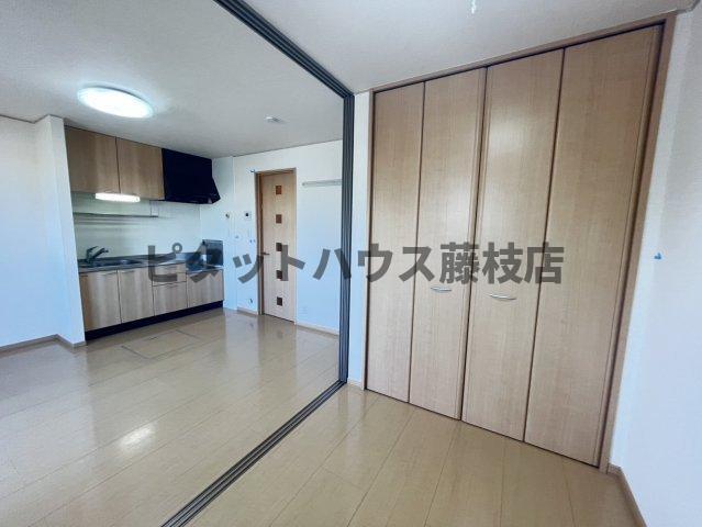 拡大写真:藤枝市小石川町4丁目 1階102の居間