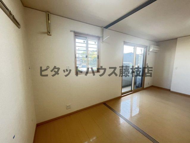 拡大写真:藤枝市小石川町4丁目 1階102の洋室