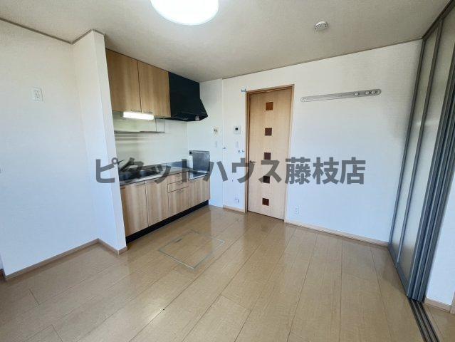 拡大写真:藤枝市小石川町4丁目 1階102の居間