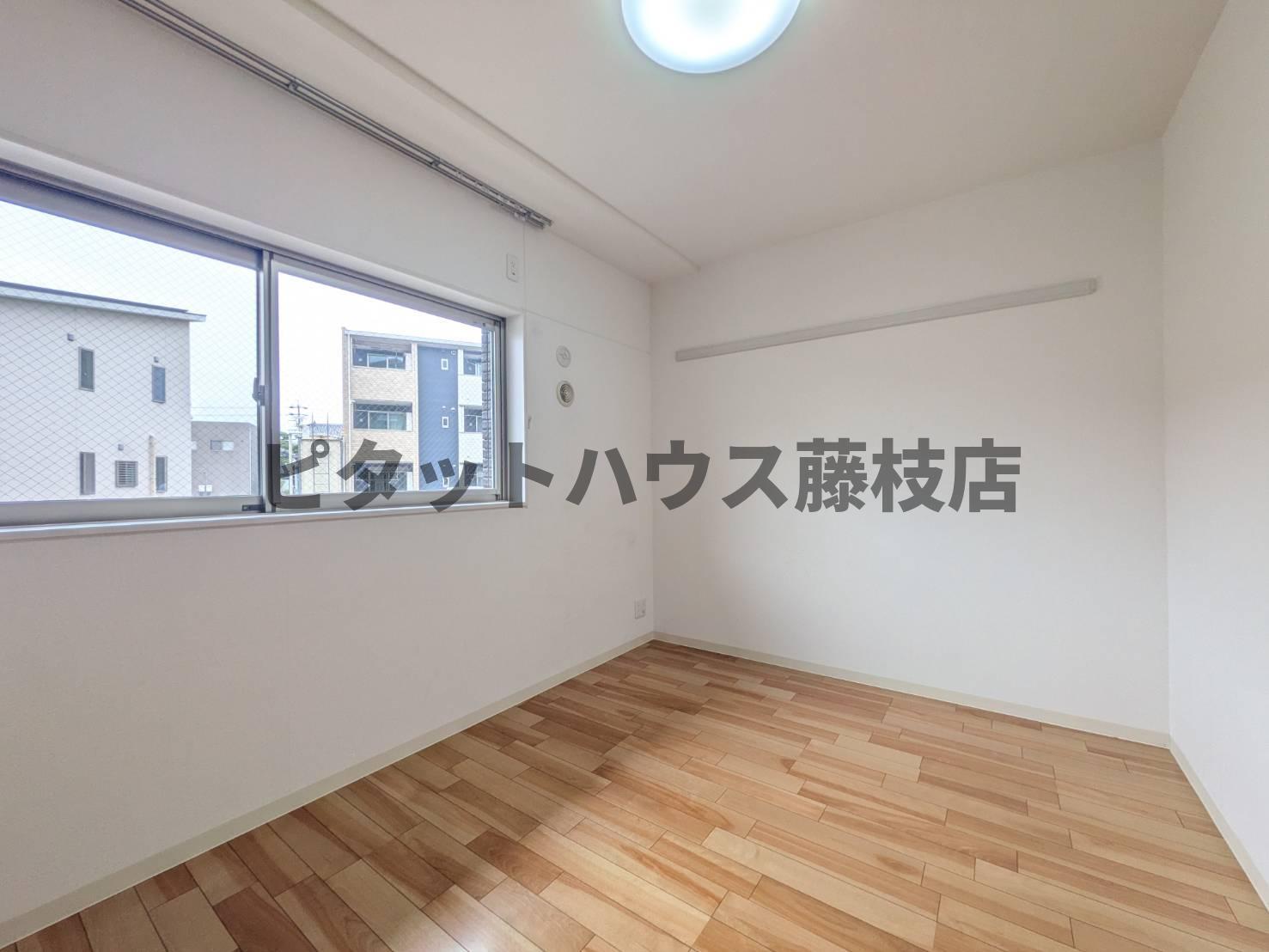拡大写真:藤枝市下青島 1階103の洋室