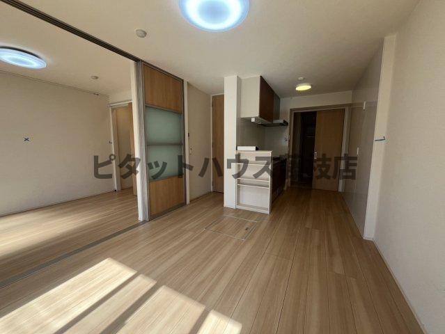 拡大写真:藤枝市小石川町2丁目 1階103の居間
