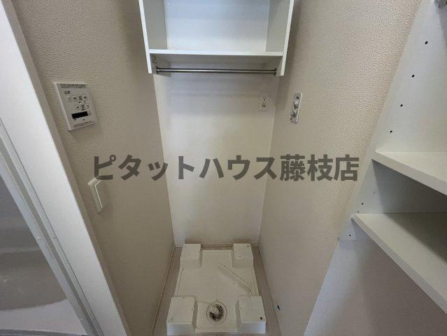 拡大写真:藤枝市小石川町2丁目 1階103の玄関
