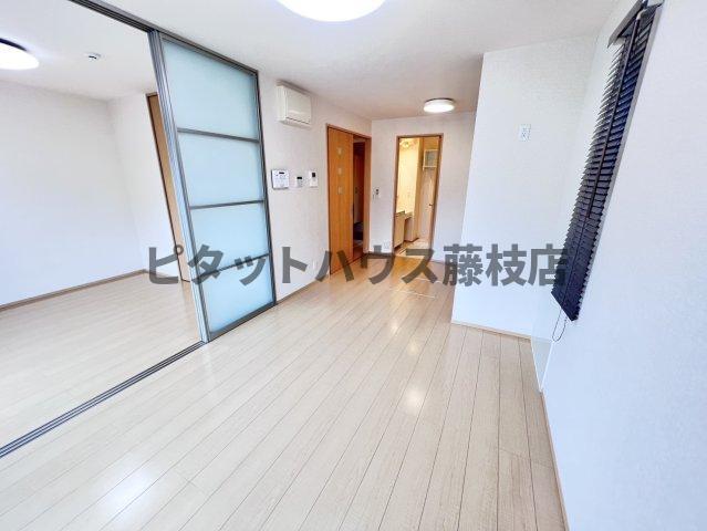 拡大写真:藤枝市瀬戸新屋 1階101の居間