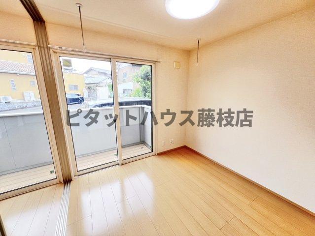 拡大写真:藤枝市瀬戸新屋 1階101の洋室