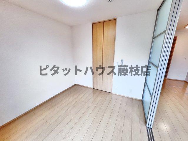 拡大写真:藤枝市瀬戸新屋 1階101の洋室