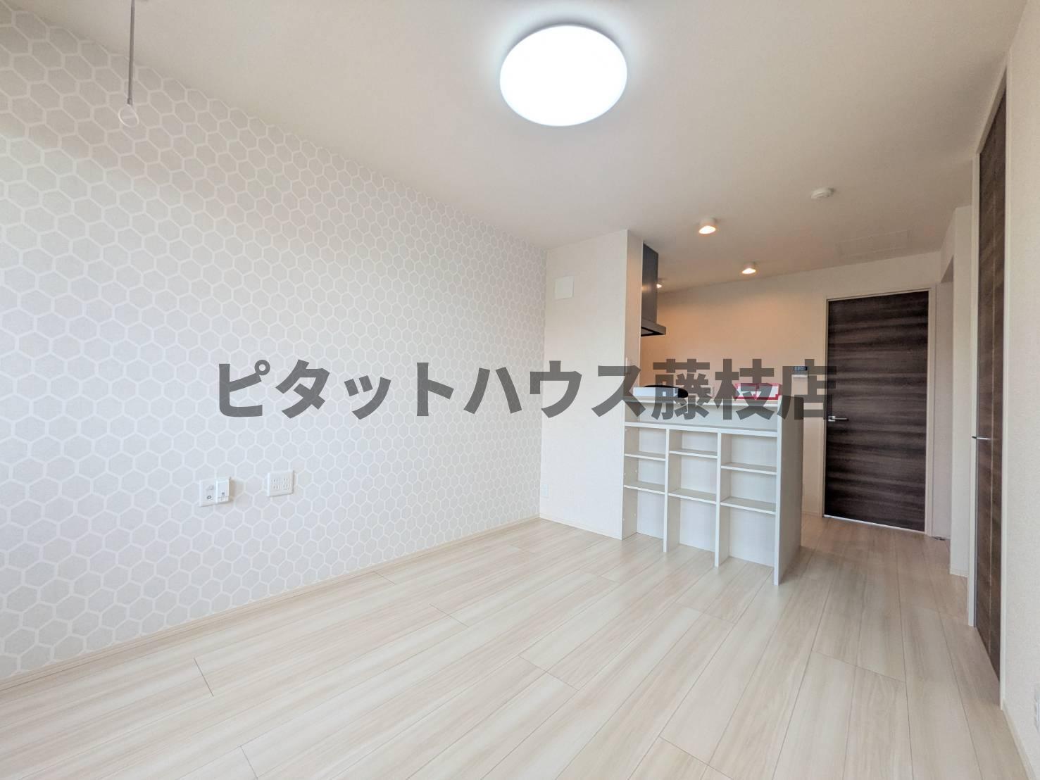 拡大写真:藤枝市南駿河台4丁目 2階202の居間