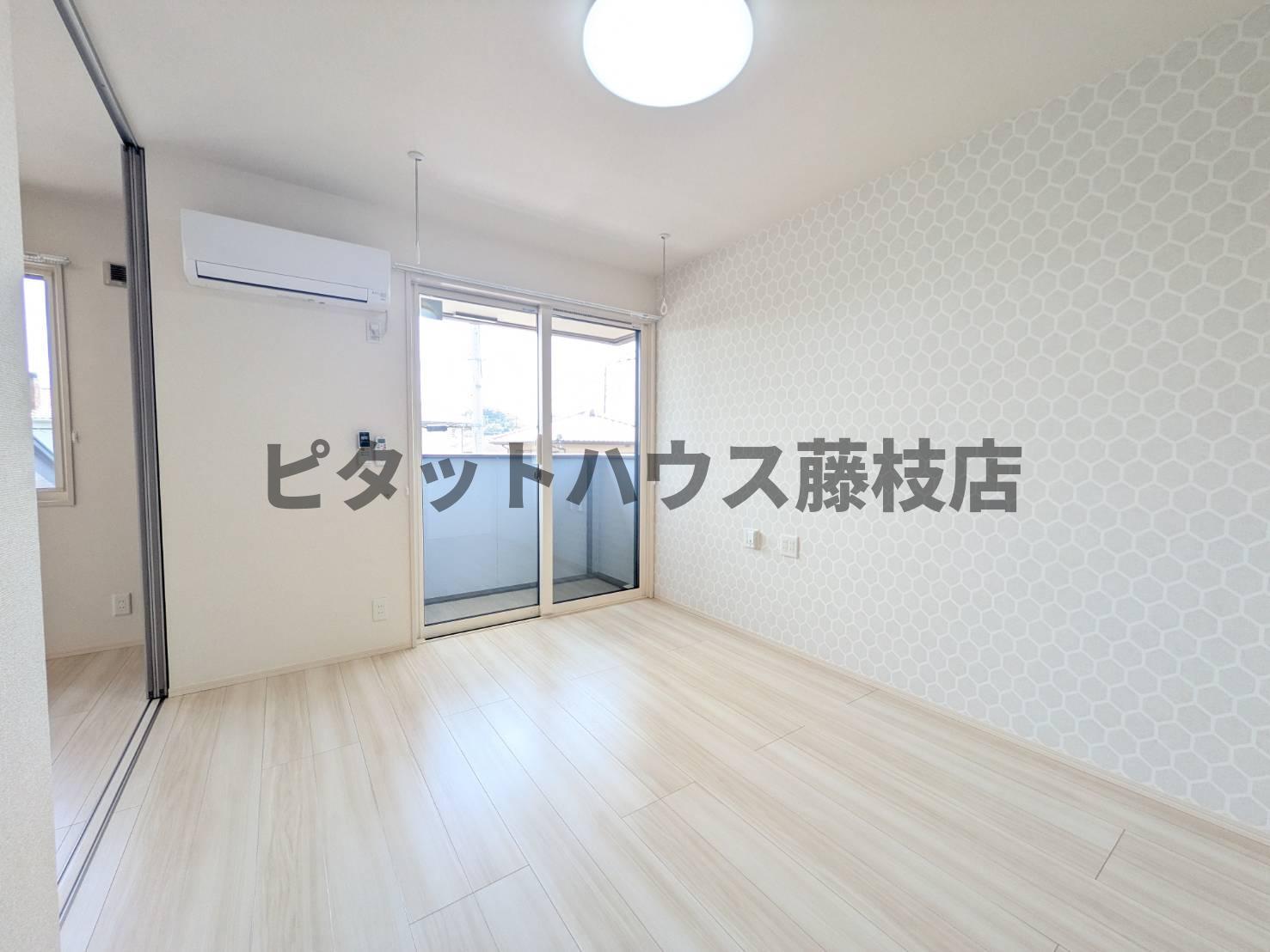 拡大写真:藤枝市南駿河台4丁目 2階202の居間