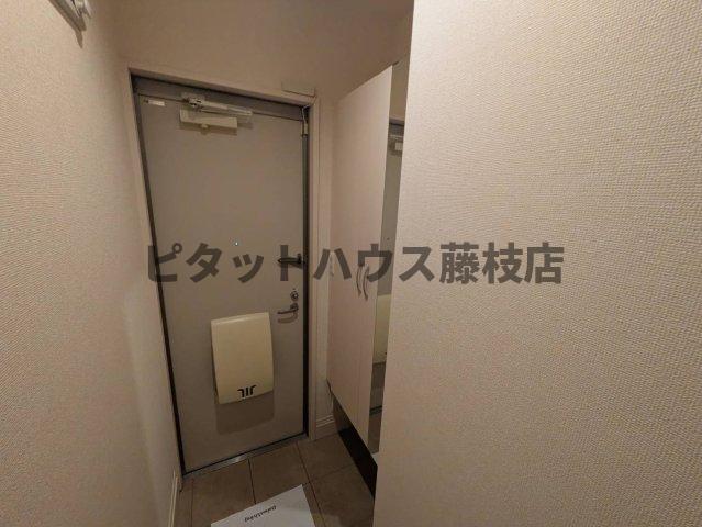 拡大写真:藤枝市五十海4丁目 2階201の玄関