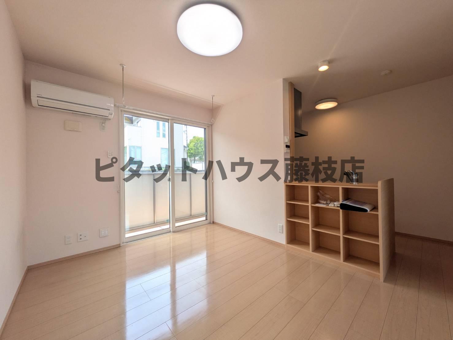 拡大写真:藤枝市南駿河台6丁目 1階101の居間