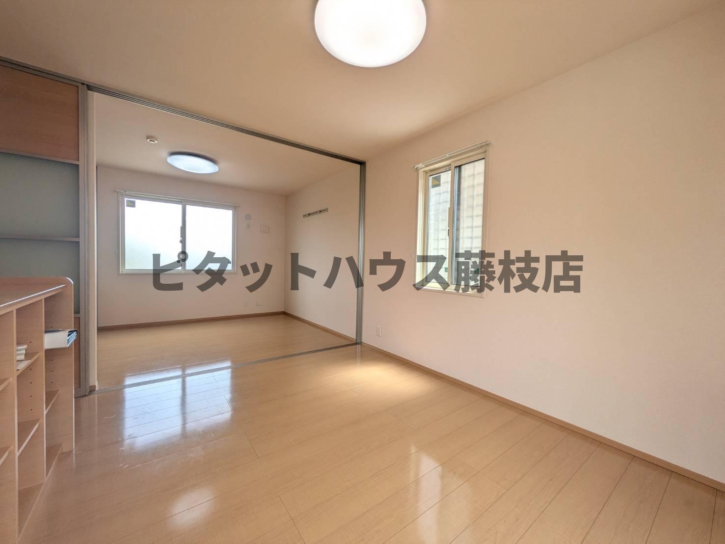 拡大写真:藤枝市南駿河台6丁目 1階101の居間