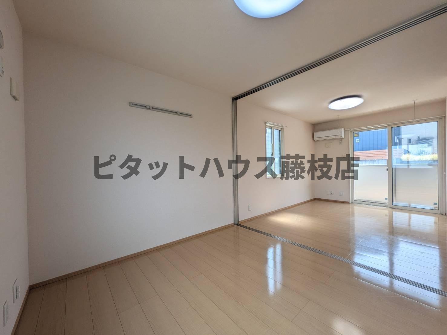拡大写真:藤枝市南駿河台6丁目 1階101の洋室