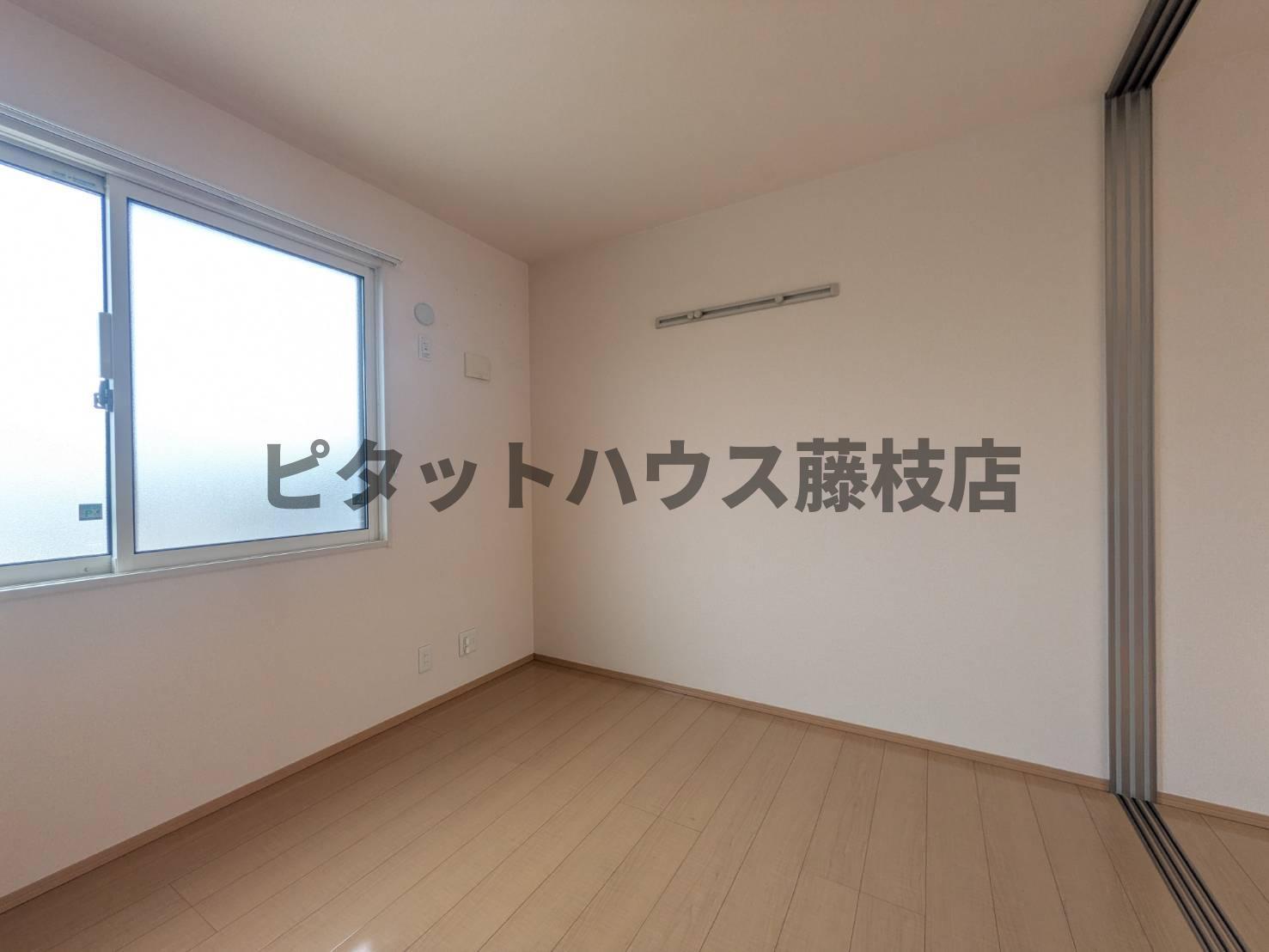 拡大写真:藤枝市南駿河台6丁目 1階101の洋室