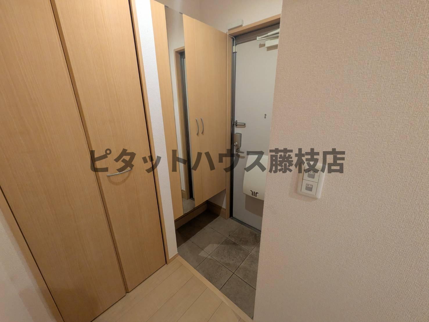 拡大写真:藤枝市南駿河台6丁目 1階101の玄関