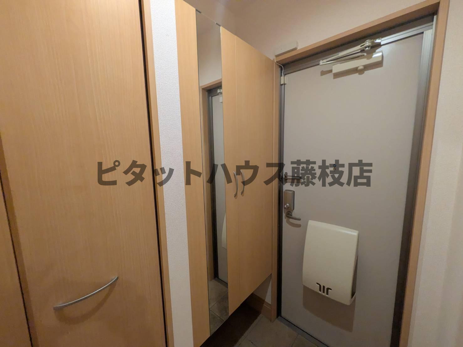 拡大写真:藤枝市南駿河台6丁目 1階101の玄関