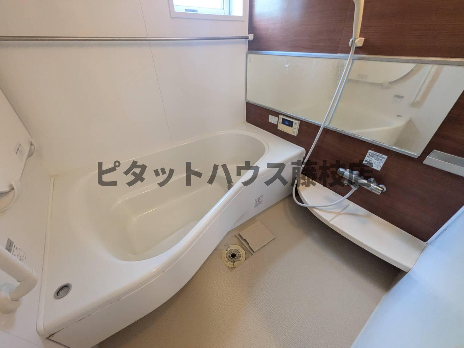 拡大写真:藤枝市南駿河台6丁目 1階101の風呂