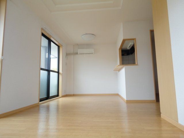 拡大写真:焼津市大栄町2丁目 1階102の居間