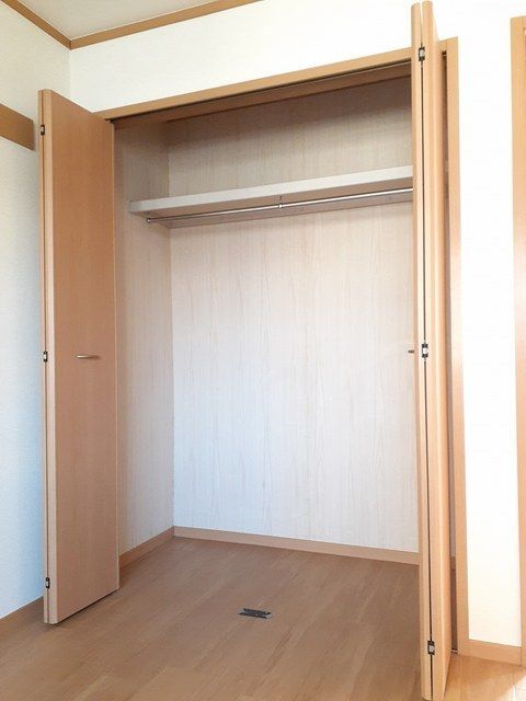 拡大写真:藤枝市横内 2階201の収納