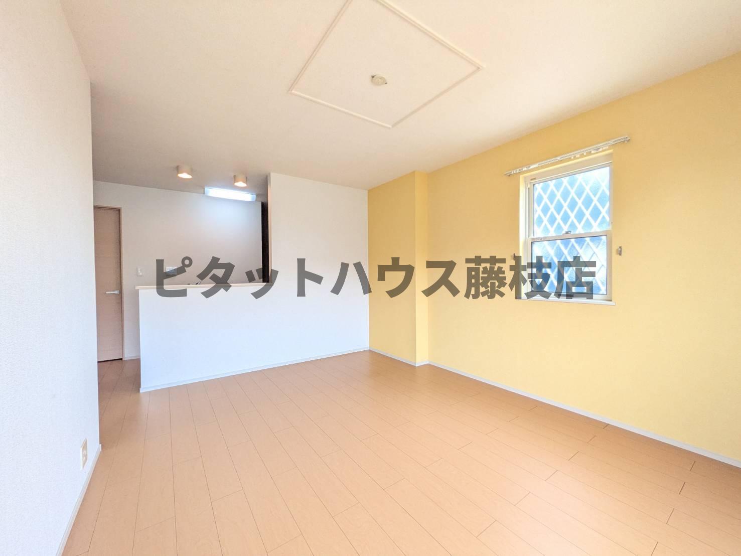拡大写真:藤枝市東町 1階101の居間