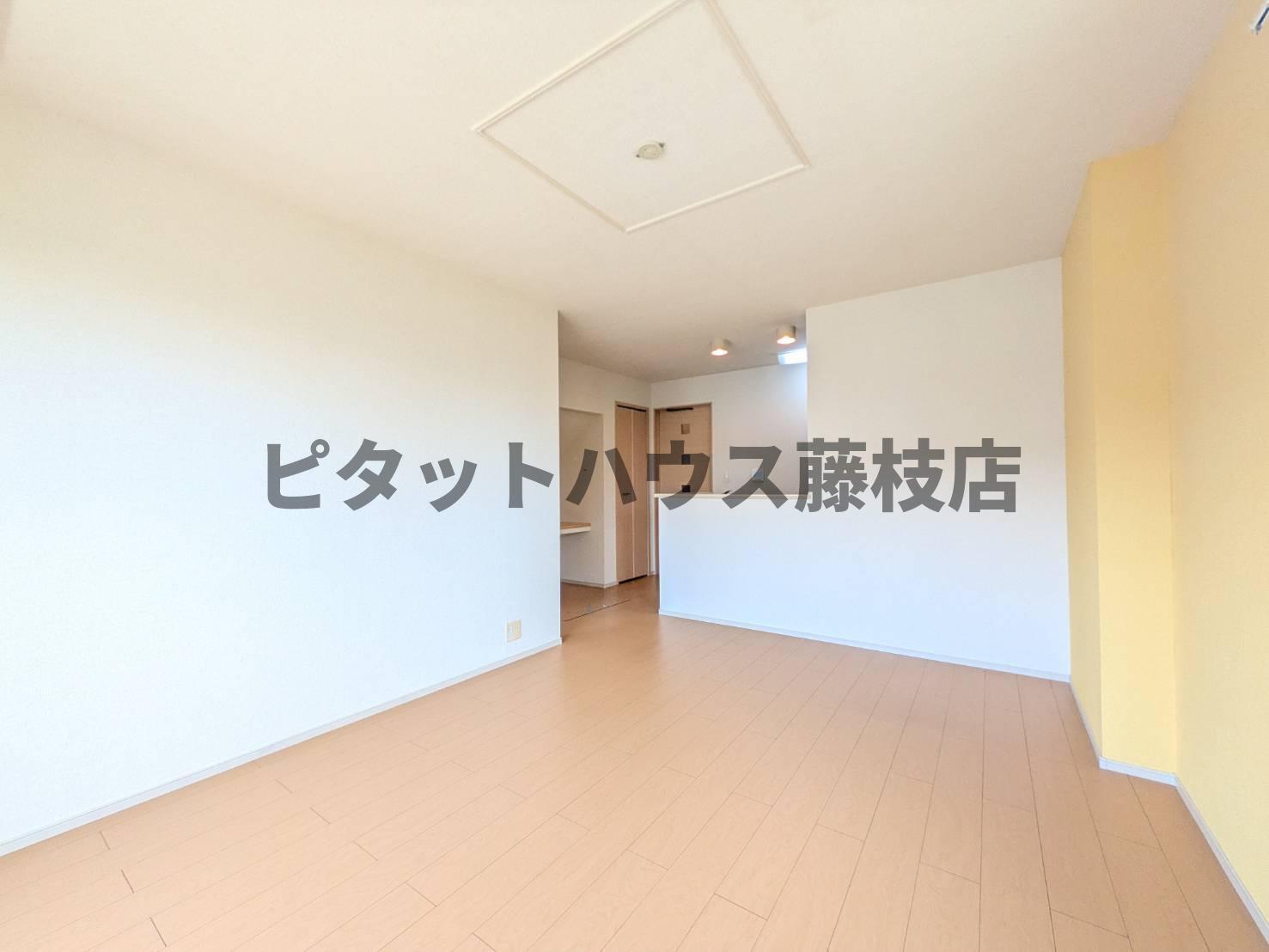拡大写真:藤枝市東町 1階101の居間