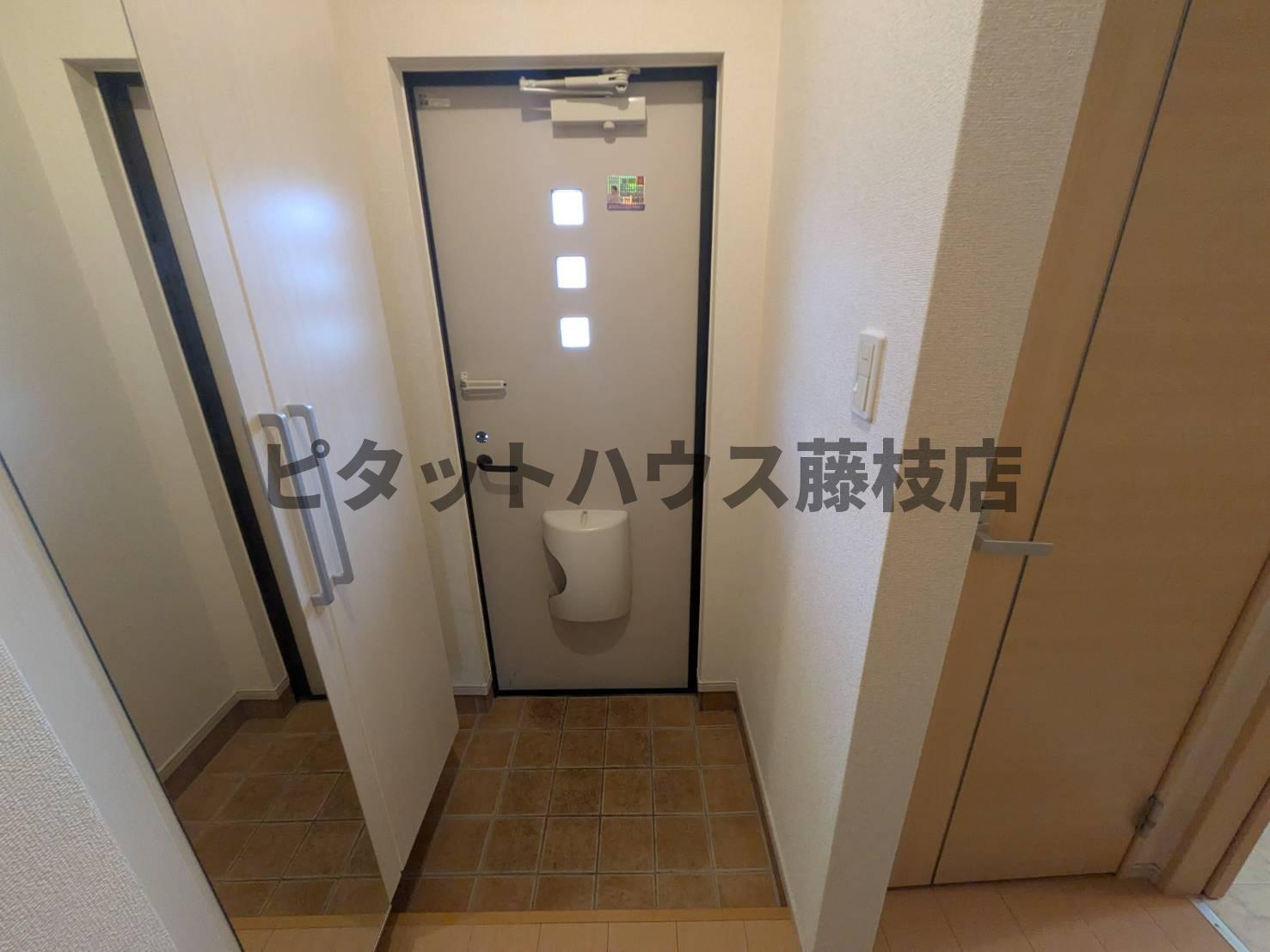 拡大写真:藤枝市東町 1階101の玄関