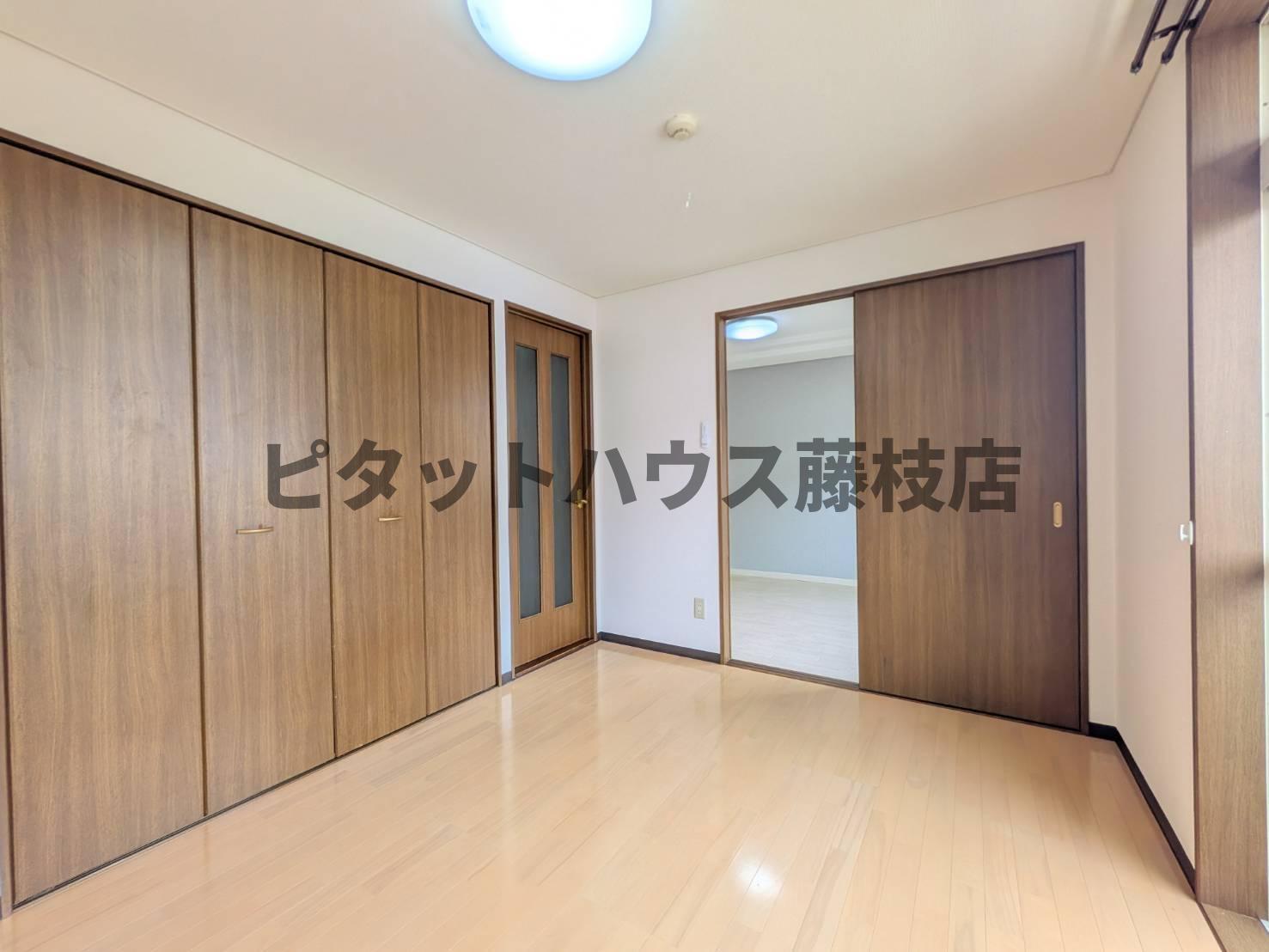 拡大写真：藤枝市兵太夫 2階0202の居間