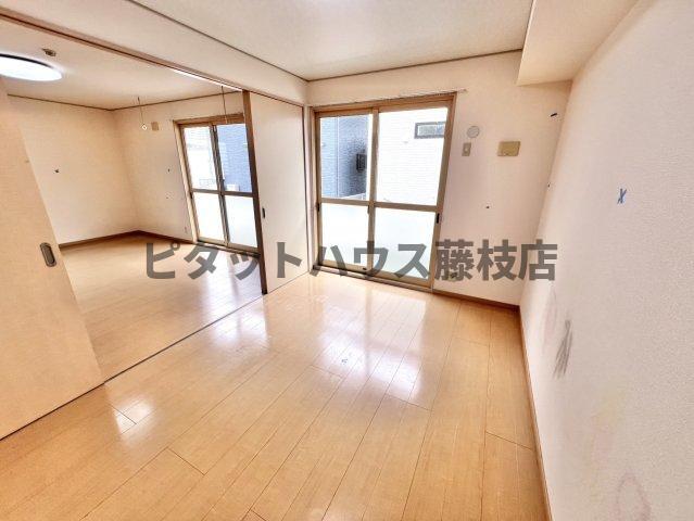 拡大写真:藤枝市高岡2丁目 1階101の洋室